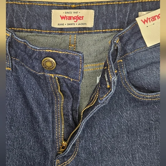 Wrangler Dark Blue Women's Flare Jeans /high-rise fierce flare/Size 6/28X32 - Picture 7 of 16
